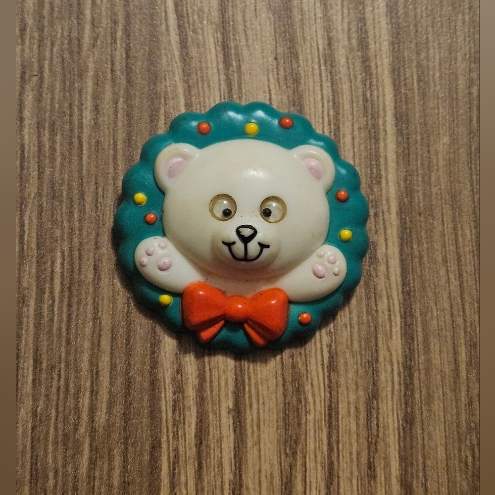 Vintage Avon Polar Bear Brooch Christmas